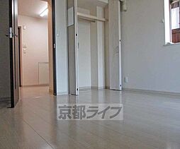 近鉄京都線 寺田駅 徒歩2分の賃貸マンション 1階1Kのリビング/ダイニング
