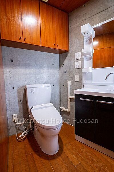 トイレを拡大表示