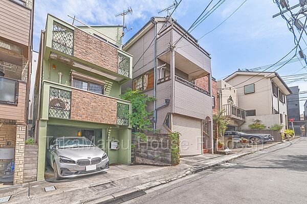 前面道路は約3．2～3．3ｍ
