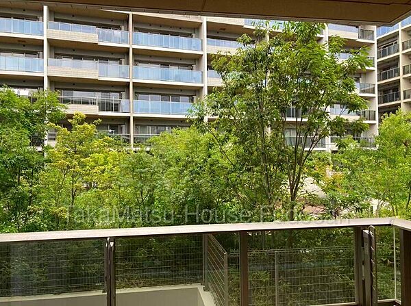 住戸から緑が観える住環境
