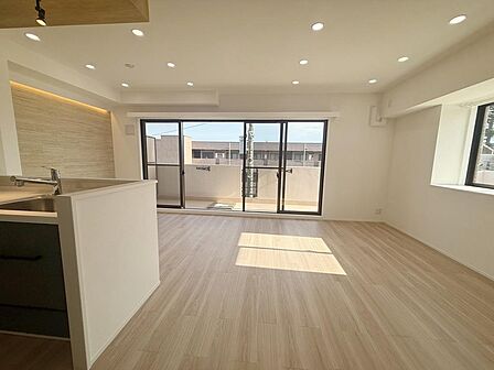 LDK17.5帖 角住戸ならではの採光と風通しの良さが一目でわかります。