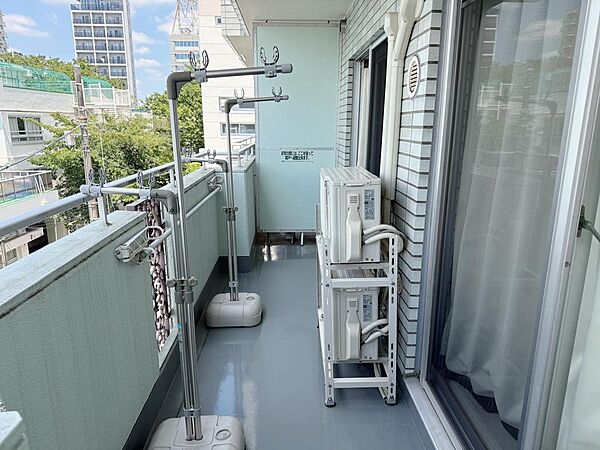 LDKと洋室をつなぐワイドスパンバルコニー