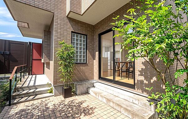 南向きの25.02m2のテラス・専用庭　ゆとりある空間