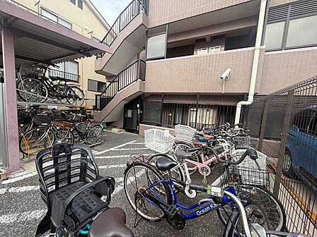 敷地内　駐輪場スペース　共用部