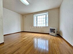 ジュネスディス 203 2階1Kのリビング/ダイニング