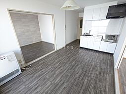 サンルート 301 3階2LDKのリビング/ダイニング