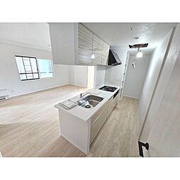 NOVEL東区役所前 3階2LDKのリビング/ダイニング