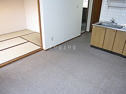 丸増豊平ロイヤルハイツ 203 2階2DKのリビング/ダイニング