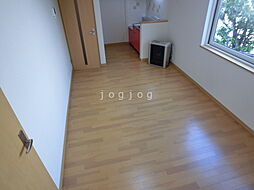 ガーネット白石 201 2階1LDKのリビング/ダイニング