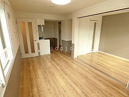 ガーデンクォーツ 302 3階1LDKのリビング/ダイニング