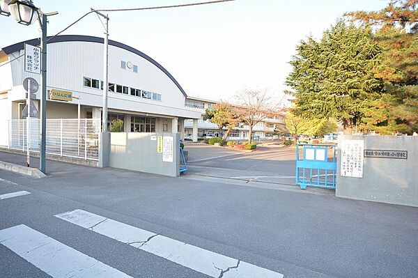 画像4:相生小学校(1、200m)