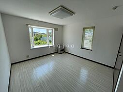 コンフォート中ノ沢 105 1階ワンルームのリビング/ダイニング