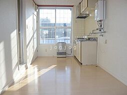 第16森宅建マンション 10 2階1DKのリビング/ダイニング