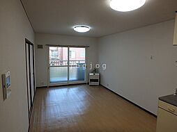 シャトー富士 303 3階3LDKのリビング/ダイニング