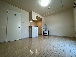 ワンダーハイム中の島 106 1階1LDKのリビング/ダイニング