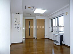 Ｙ’Ｓコート 201 2階1DKのリビング/ダイニング