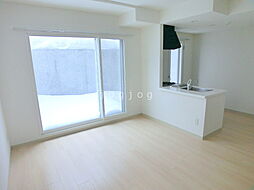 ステラトレス 101 1階2LDKのリビング/ダイニング