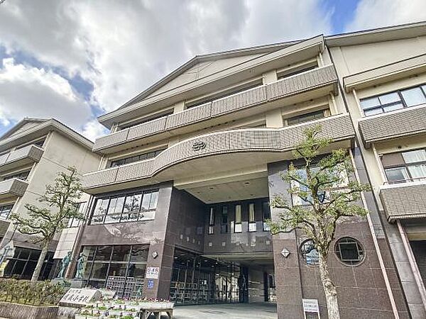 小学校 金沢市立明成小学校 316ｍ