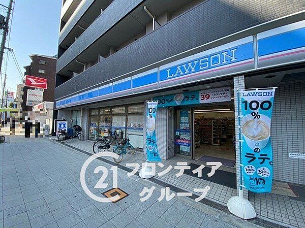 ローソンストア100城東古市店 徒歩3分。 170m