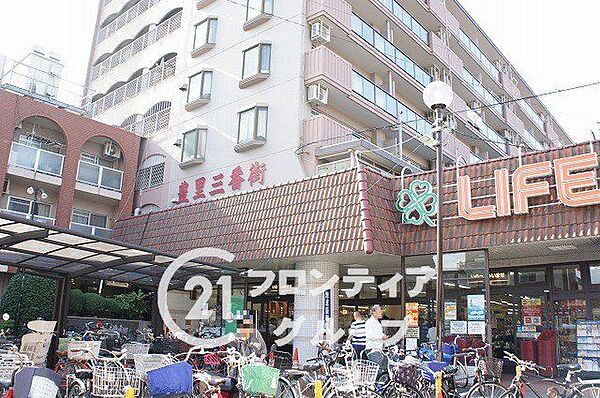 ライフ豊里店 徒歩4分。 300m
