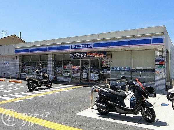 ローソン四條畷砂二丁目店 徒歩8分。 590m