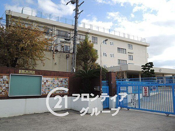 大東市立灰塚小学校 徒歩2分。 150m