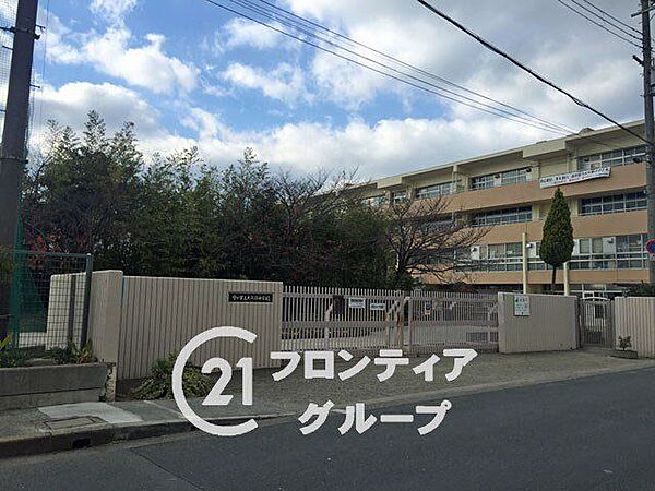 大久保中学校 徒歩5分。 330m