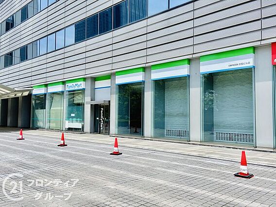 ファミリーマー...