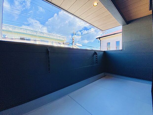 おうちでBBQを楽しんだり家庭菜園やワンちゃんの日向ぼっこスペースとしても使え、ご家族の思い出づくりに+αの働きをしてくれます