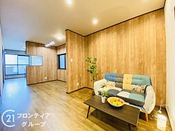 大東市泉町1丁目　中古一戸建て 5LDKのリビング/ダイニング