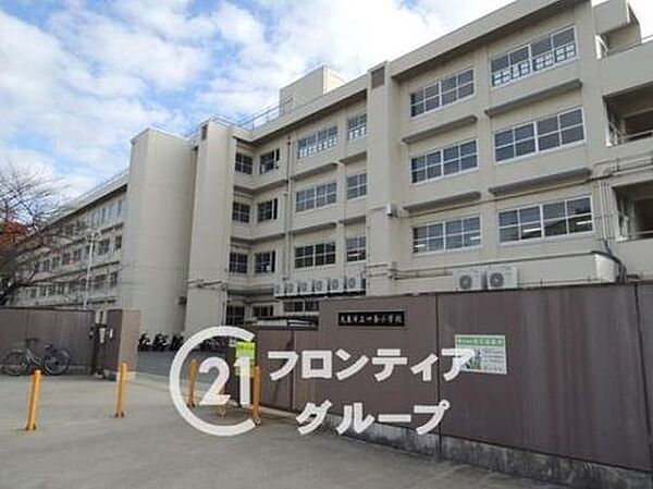 大東市立四条小学校 徒歩10分。 750m