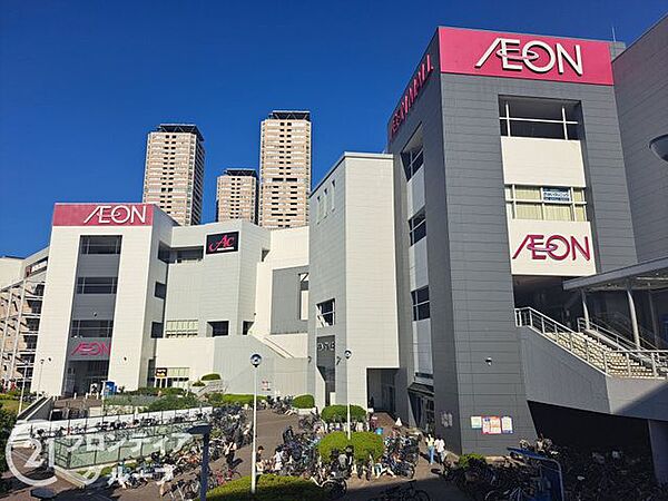 イオンモール大日 徒歩28分。2025年3月末リニューアルオープン。谷町線「大日駅」から徒歩1分。スターバックス、無印良品、キャンドゥなどのお店のほかに、眼科や歯科医院などの医療施設も充実！もちろん…