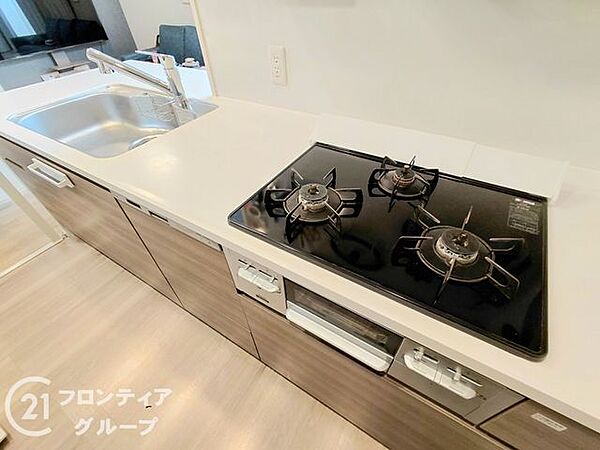 対面式キッチンで、ご家族とお話しながらお料理ができる楽しい空間です