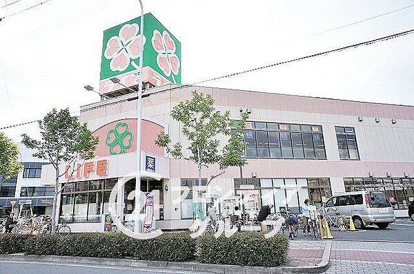 ライフ崇禅寺店 徒歩10分。 760m
