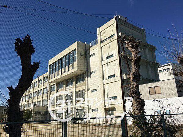 門真市立第三中学校 徒歩20分。 1540m
