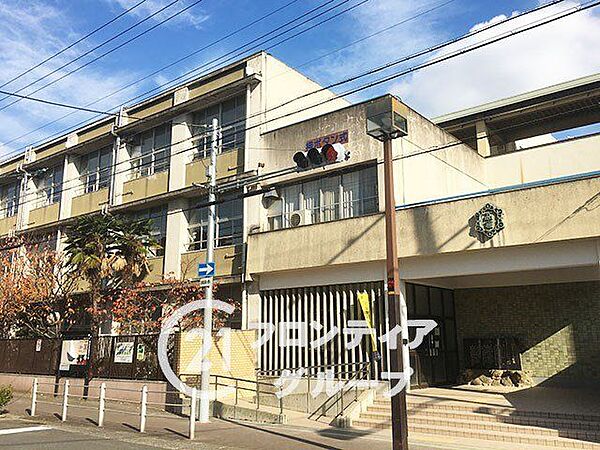 大阪市立高倉小学校 徒歩4分。 280m