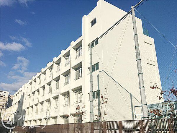 大阪市立城東中学校 徒歩10分。 800m