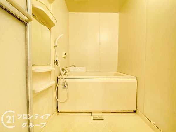 毎日のバスタイムが至福のリラクゼーションへと変わる上質な浴室空間！清潔感あふれるデザインと充実の設備で、心身ともにリフレッシュできる心地よい快適性能！