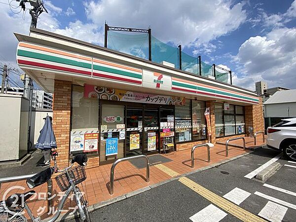 セブンイレブン大阪今福東1丁目店 徒歩3分。 180m