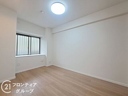 【洋室】お子様のお部屋としてはもちろん、書斎や趣味のお部屋など、ご家族のライフスタイルに合わせてご利用いただけます。