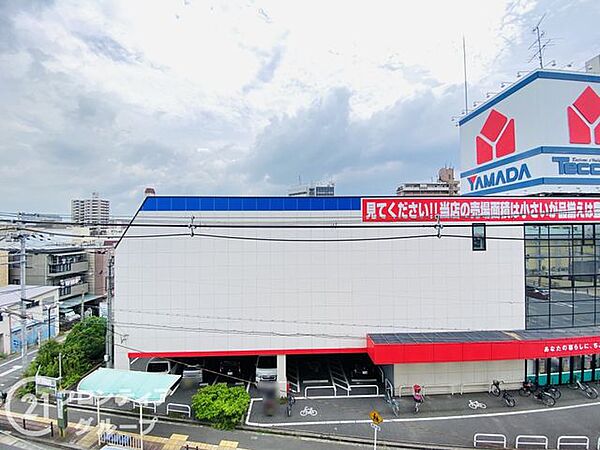 開放感あふれる眺望が魅力。お部屋から広がる景色を楽しみながら、ゆったりとした時間をお過ごしいただけます。