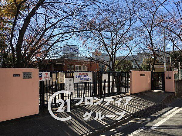 門真市立速見小学校 徒歩3分。 180m