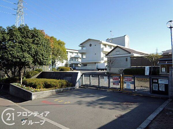 四條畷市立田原小学校 徒歩10分。 790m