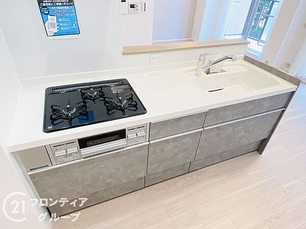 毎日使う場所だからこそ、デザインと機能性の両方にこだわりたいですよね！細やかな配慮が感じられる美しさと使い勝手の良さで、ここなら毎日の献立を考える時間さえもきっと楽しくなりますね！