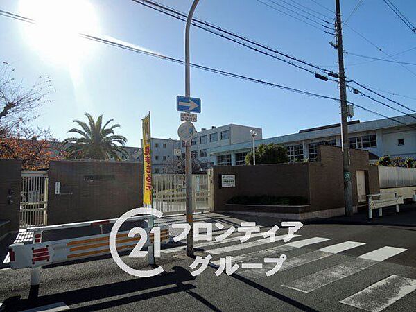 大阪市立東淡路小学校 徒歩8分。 580m