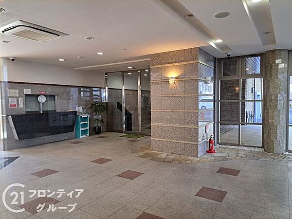 マンションのロビーは、住民の皆様が集うコミュニケーションの場であり、憩いの場です。