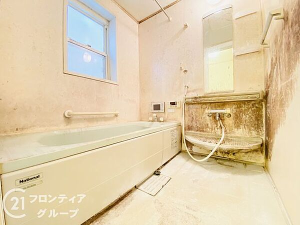 一日の疲れを優しく癒してくれるバスルームです。