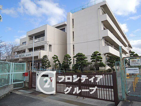 大東市立諸福小学校 徒歩7分。 510m
