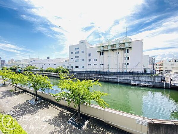 「賃貸のままでいいのか、買うべきか」その判断に必要な情報を、スタッフがわかりやすく整理してお伝えします。お気軽にご相談ください
