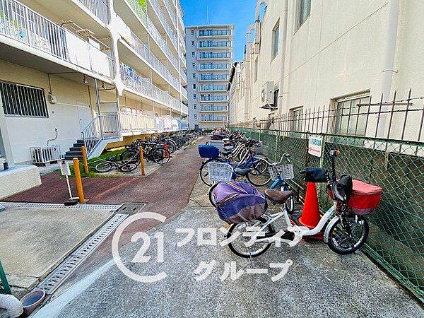 写真だけではわからない採光・広さ・周辺環境の実感は、実際に足を運んでみることが一番です。ご見学はいつでもご予約いただけます